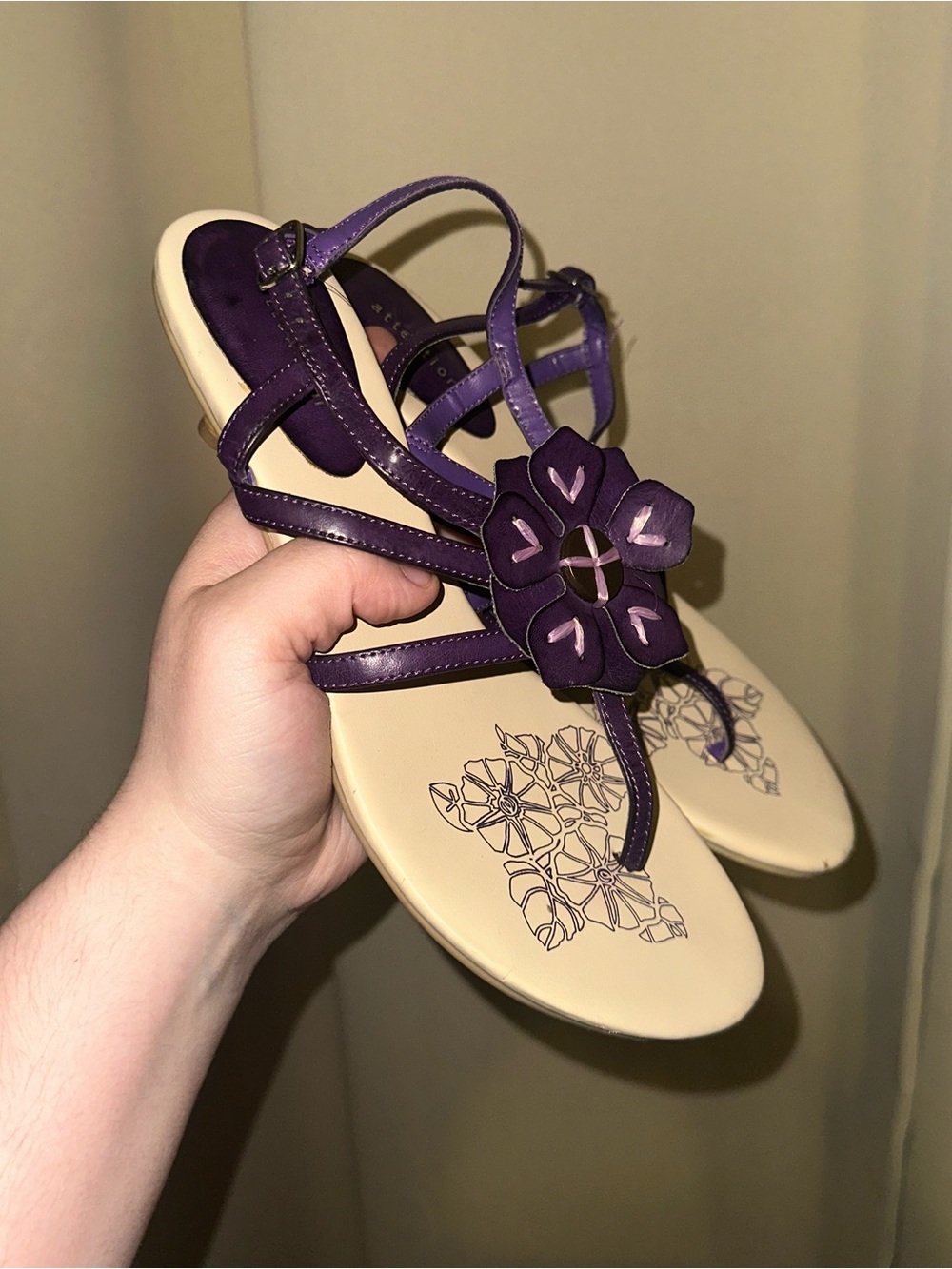 "Attention" brand floral strappy slingback sandals purple kitten heel size 8